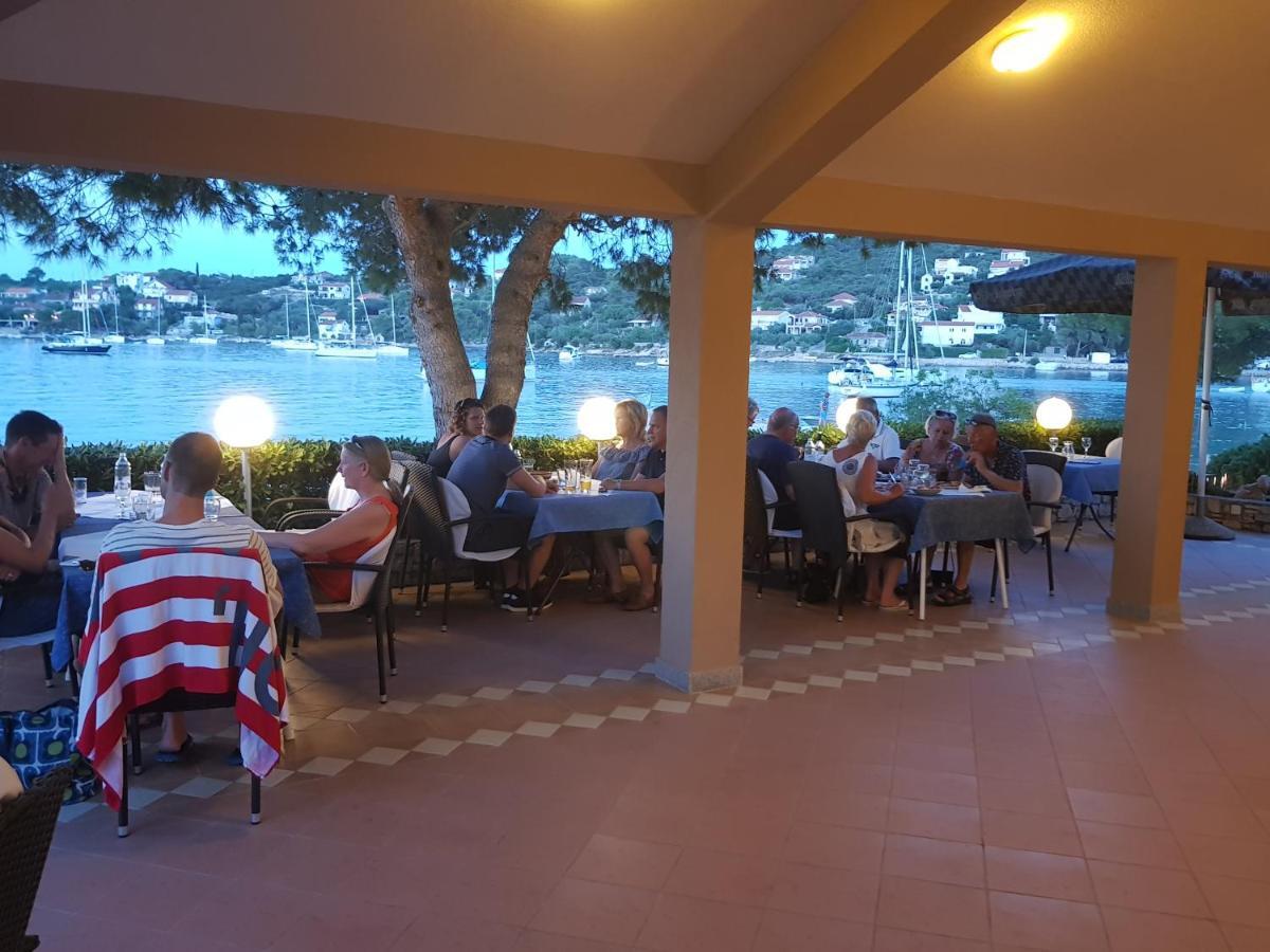 Hotel Paradise Punta Nečujam Extérieur photo